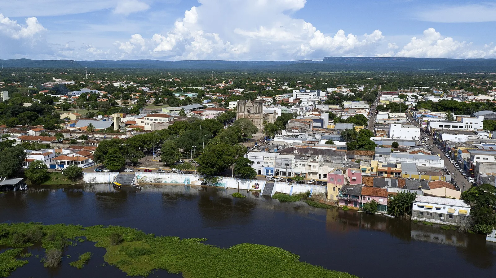 Vista de Cáceres, Mato Grosso